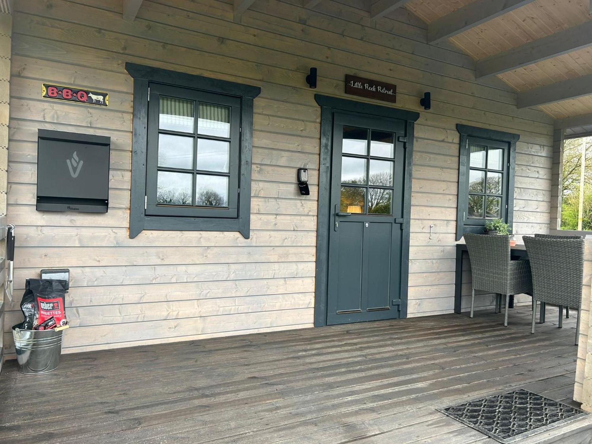 Little Rock Retreat Log Cabin With Hot Tub Castletown Gheoghegan Εξωτερικό φωτογραφία