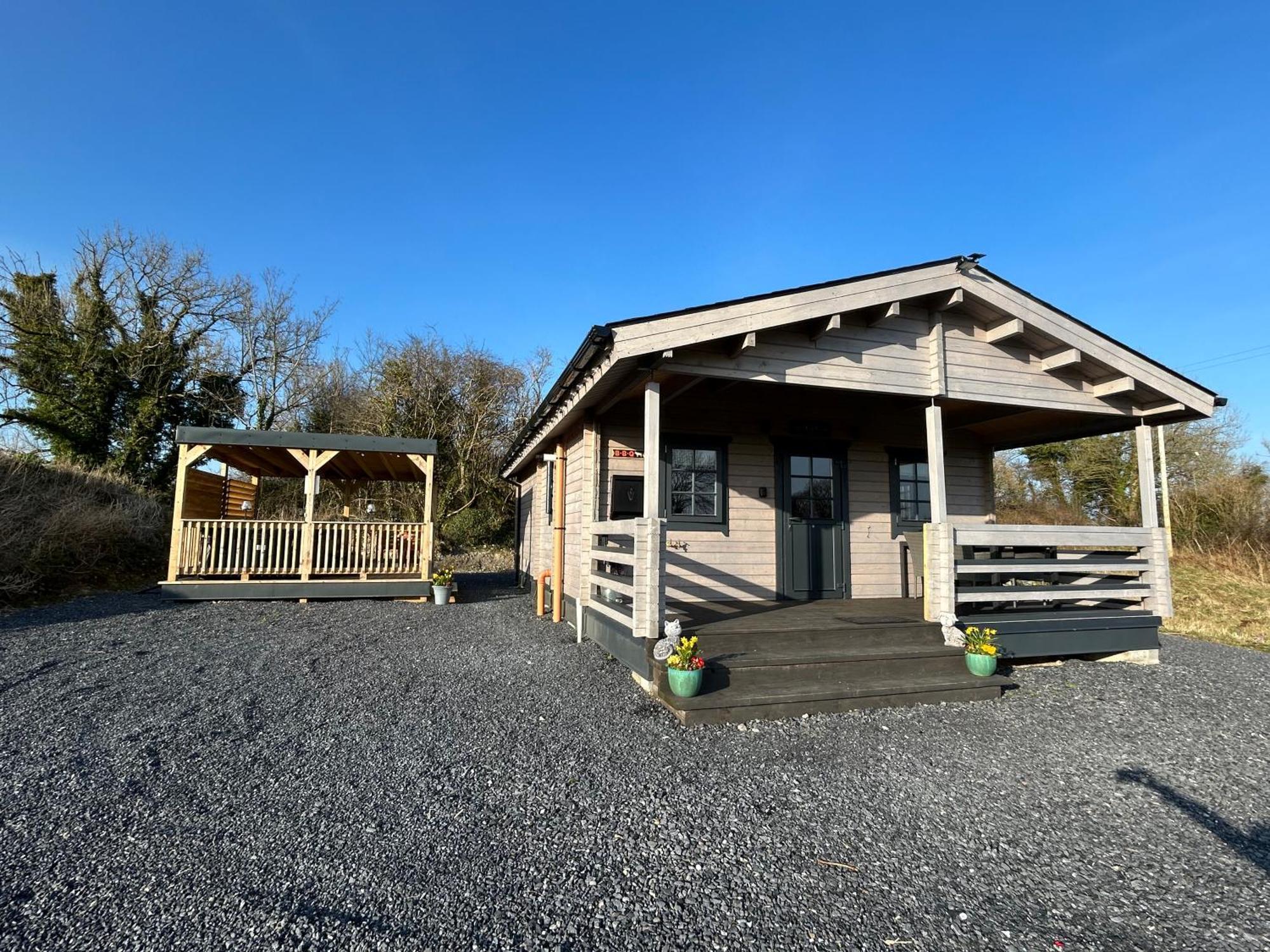 Little Rock Retreat Log Cabin With Hot Tub Castletown Gheoghegan Εξωτερικό φωτογραφία